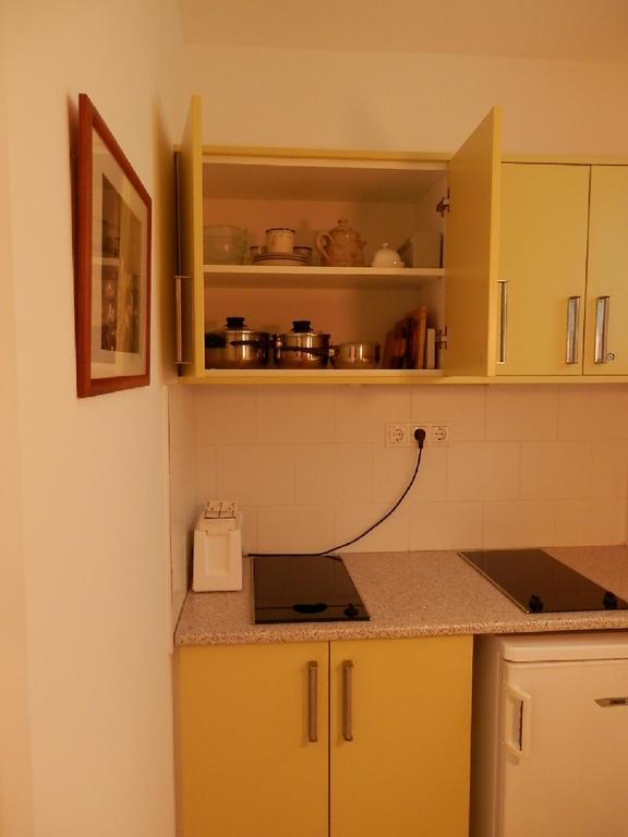 Csiki Apartman بوداورس الغرفة الصورة