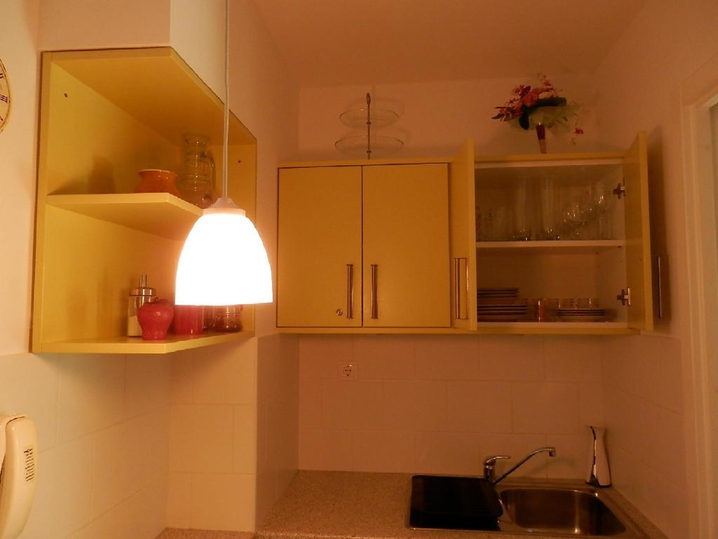 Csiki Apartman بوداورس الغرفة الصورة